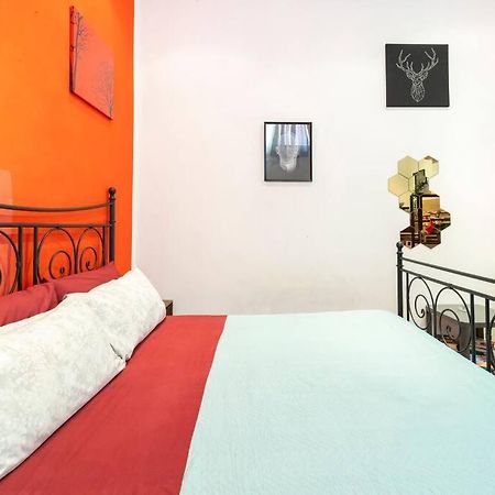 Central And Cozy Loft With Courtyard Болоня Екстериор снимка