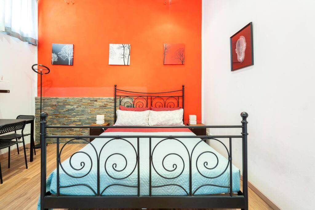 Central And Cozy Loft With Courtyard Болоня Екстериор снимка