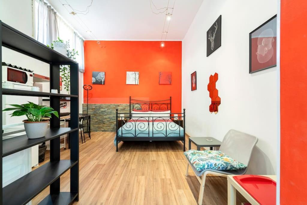 Central And Cozy Loft With Courtyard Болоня Екстериор снимка